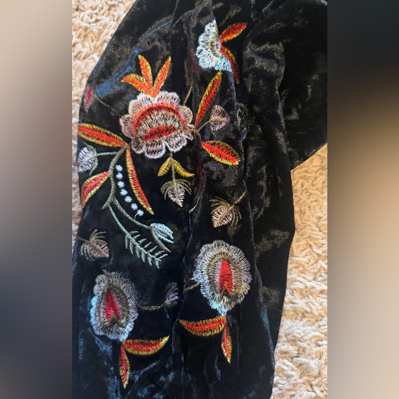Boho Black Velvet Mini Dress with Floral Embroidery - Picture 4 of 6